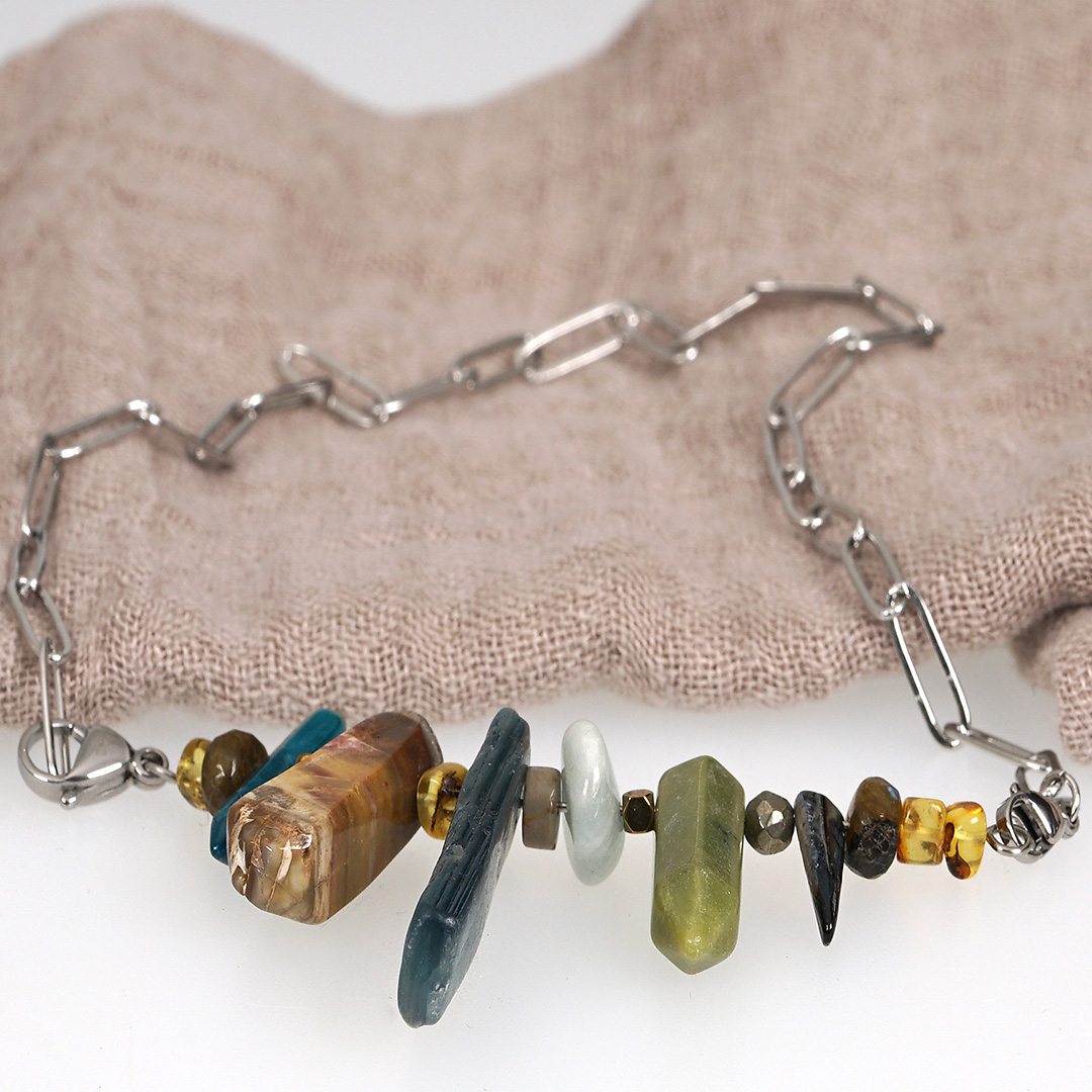 ketting edelsteen Jade mix bar boog groen van PimpsandPearls