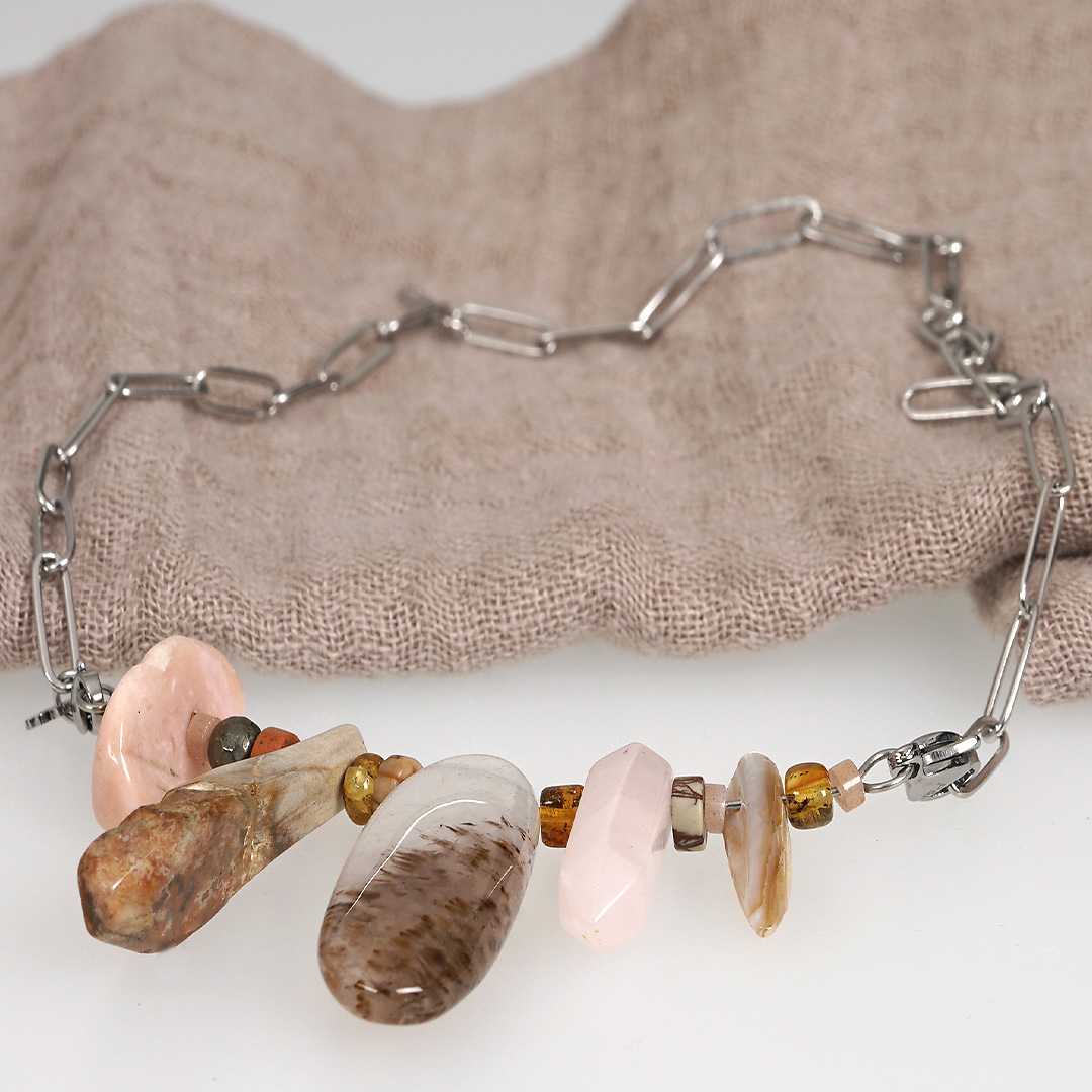 ketting edelsteen rozenkwarts bar boog roze van PimpsandPearls