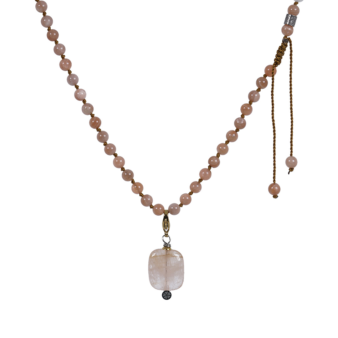 Edelsteen ketting roze Maansteen met bedel Mala sieraden PimpsandPearls