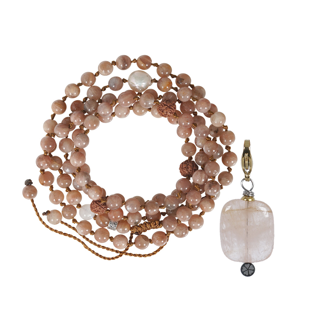 Edelsteen ketting roze Maansteen met bedel Mala collectie PimpsandPearls