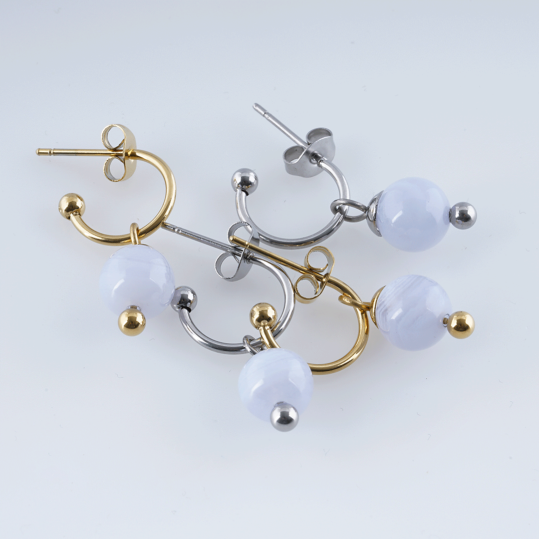 frisse edelsteen oorbellen chalcedone ijsblauw van pimpsandpearls