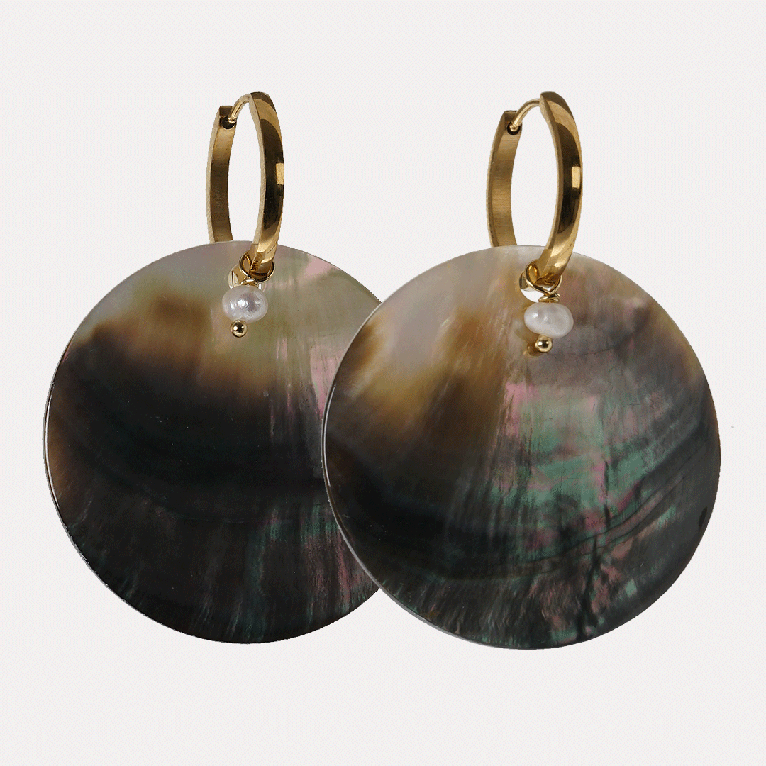 schelp naturel rond pareltje oorbellen naturel fruity pearls pimpsandpearls