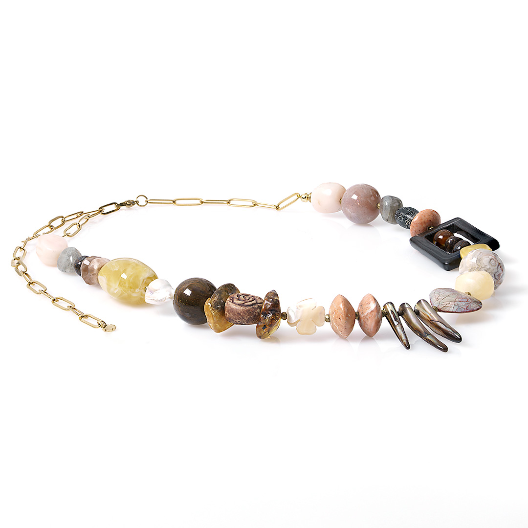 chunky earth edelsteen ketting grote kralen van pimpsandpearls pim liggend