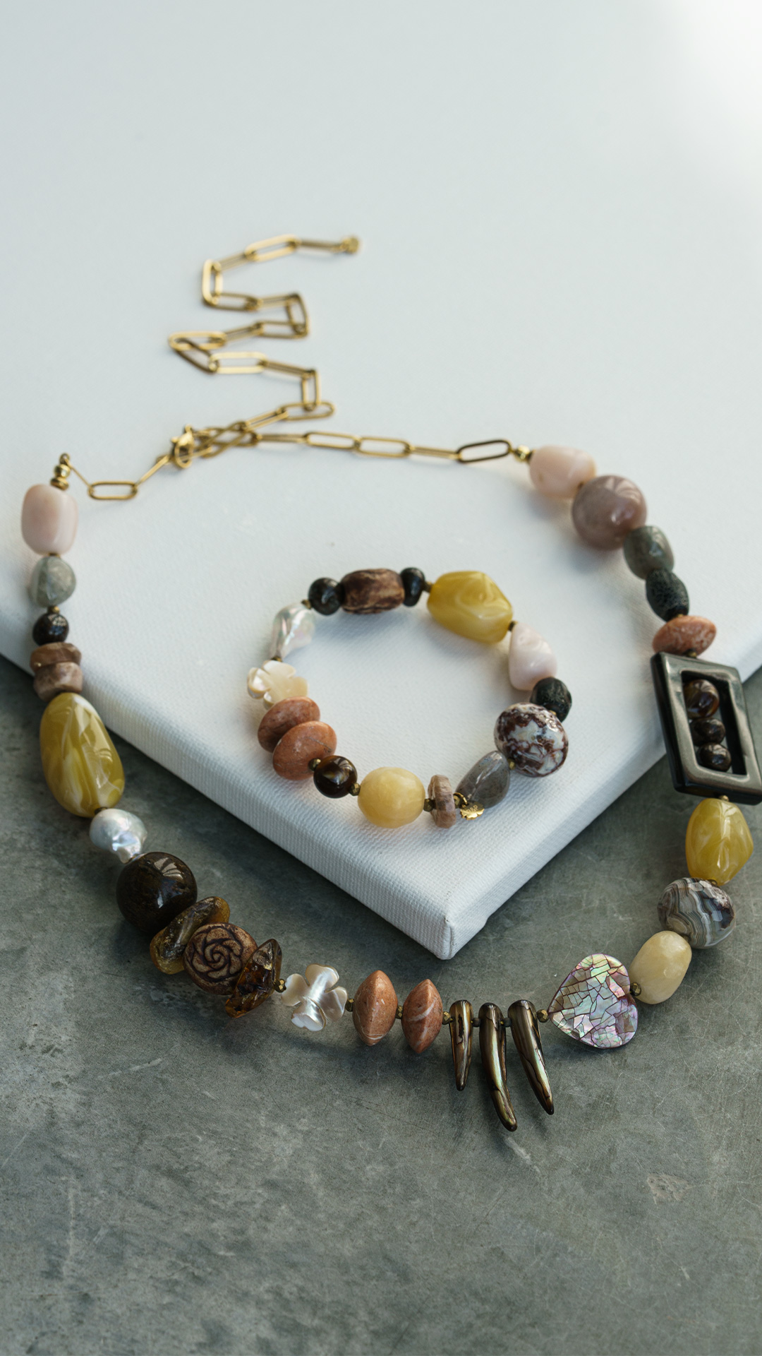 edelsteen grote kralen ketting armband chunky earth set pimpsandpearls pim boven