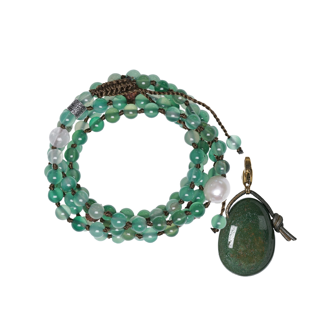 edelsteen ketting agaat groen hanger fuchsiet mala m 90 cm van pimpsandpearls pim liggend