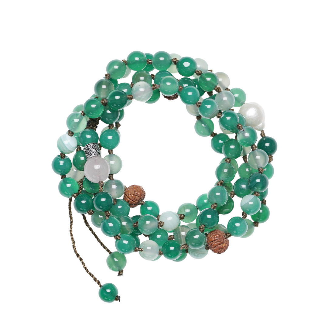 edelsteen ketting agaat groen mala xl 108 cm van pimpsandpearls pim liggend
