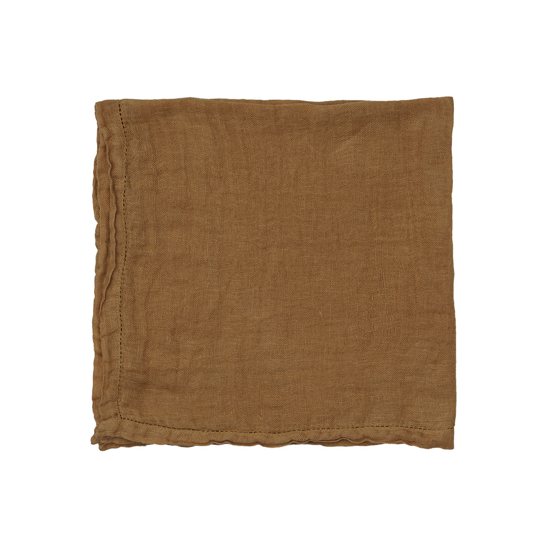 sjaal bandana linnen amber 60 x 60 cm van pimpsandpearls pim liggend