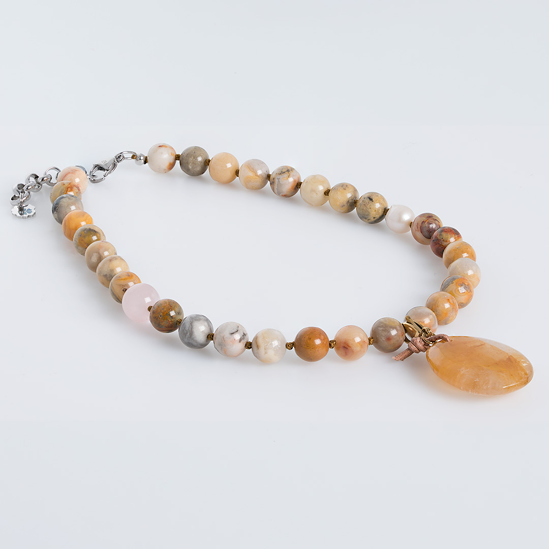 edelsteen ketting agaat crazy lace hanger limoniet mala 42 48 cm van limon pimpsandpearls liggend