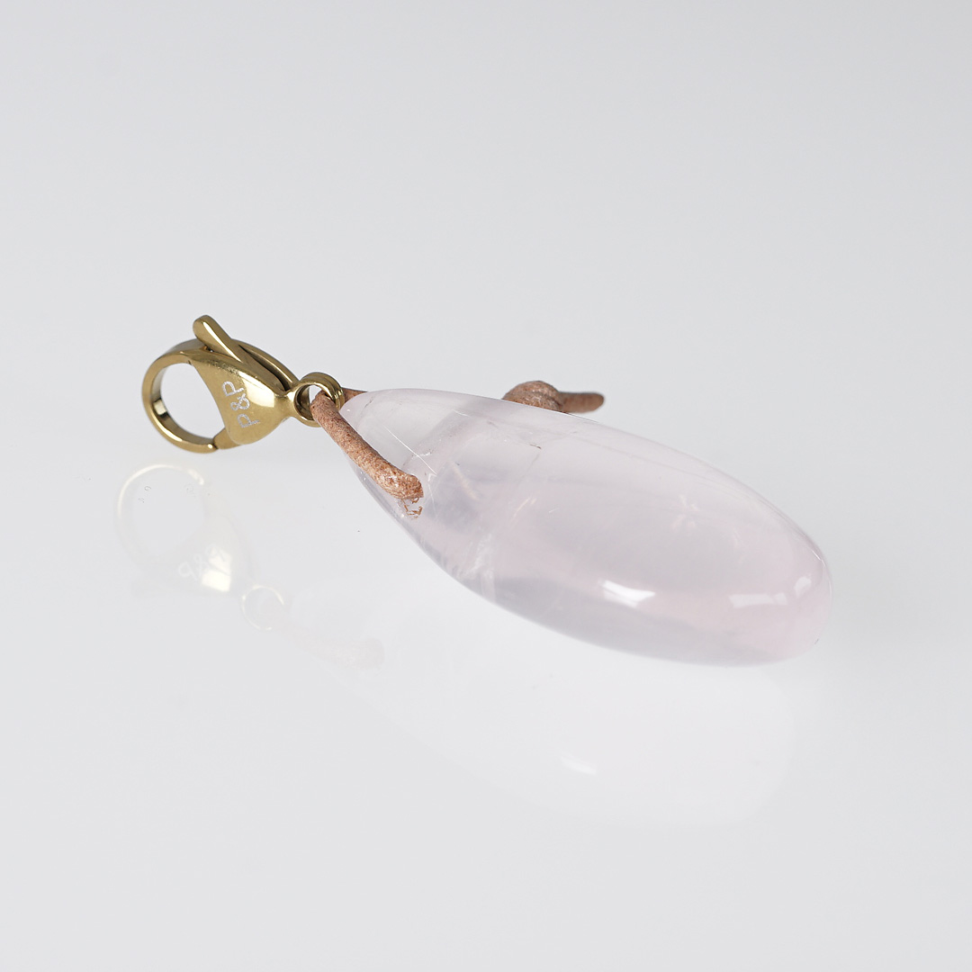 hanger roze rozenkwarts edelsteen goud mala van pimpsandpearls pim liggend