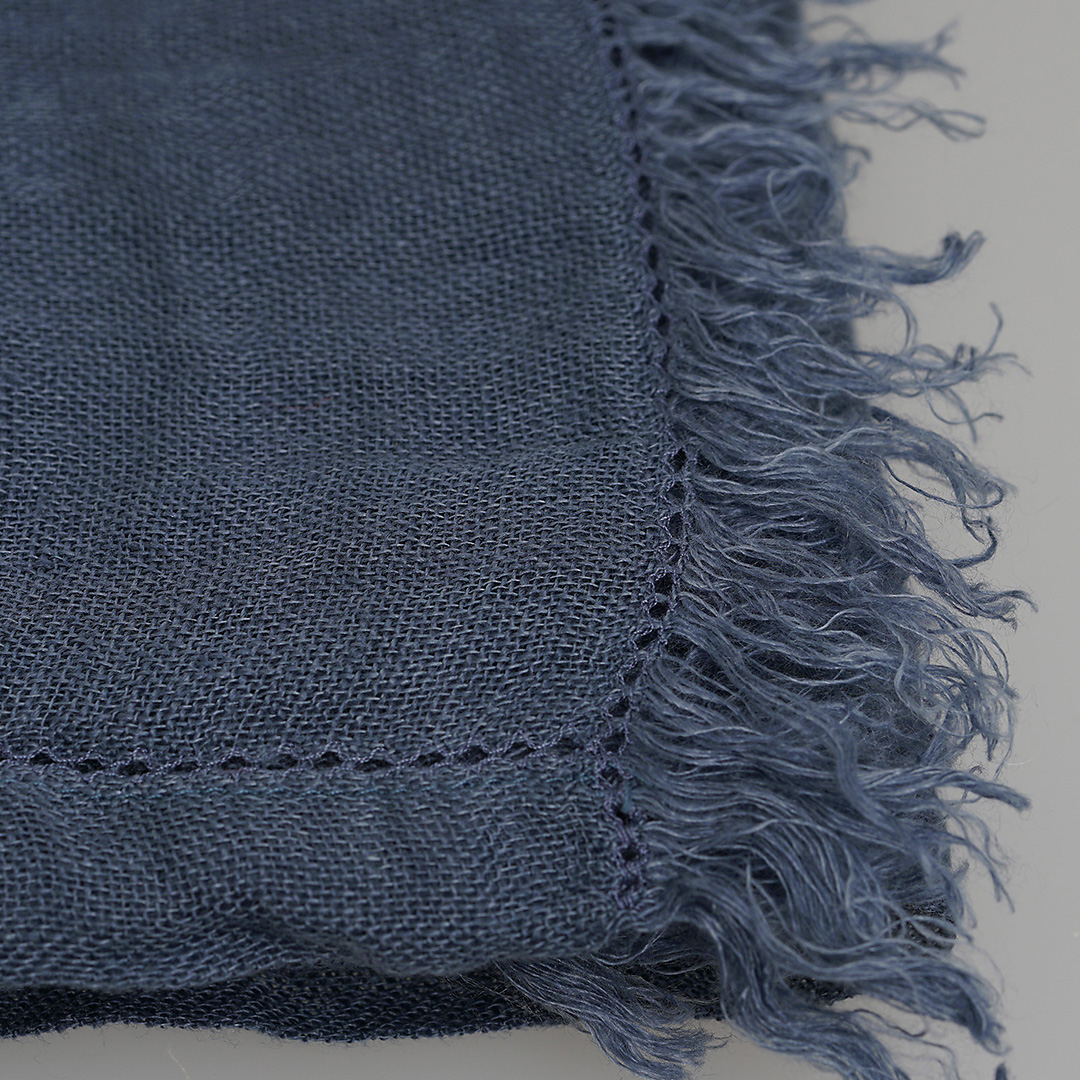 sjaal raf blauw rechthoek linnen 140 x 180 cm pimpsandpearls pim detail