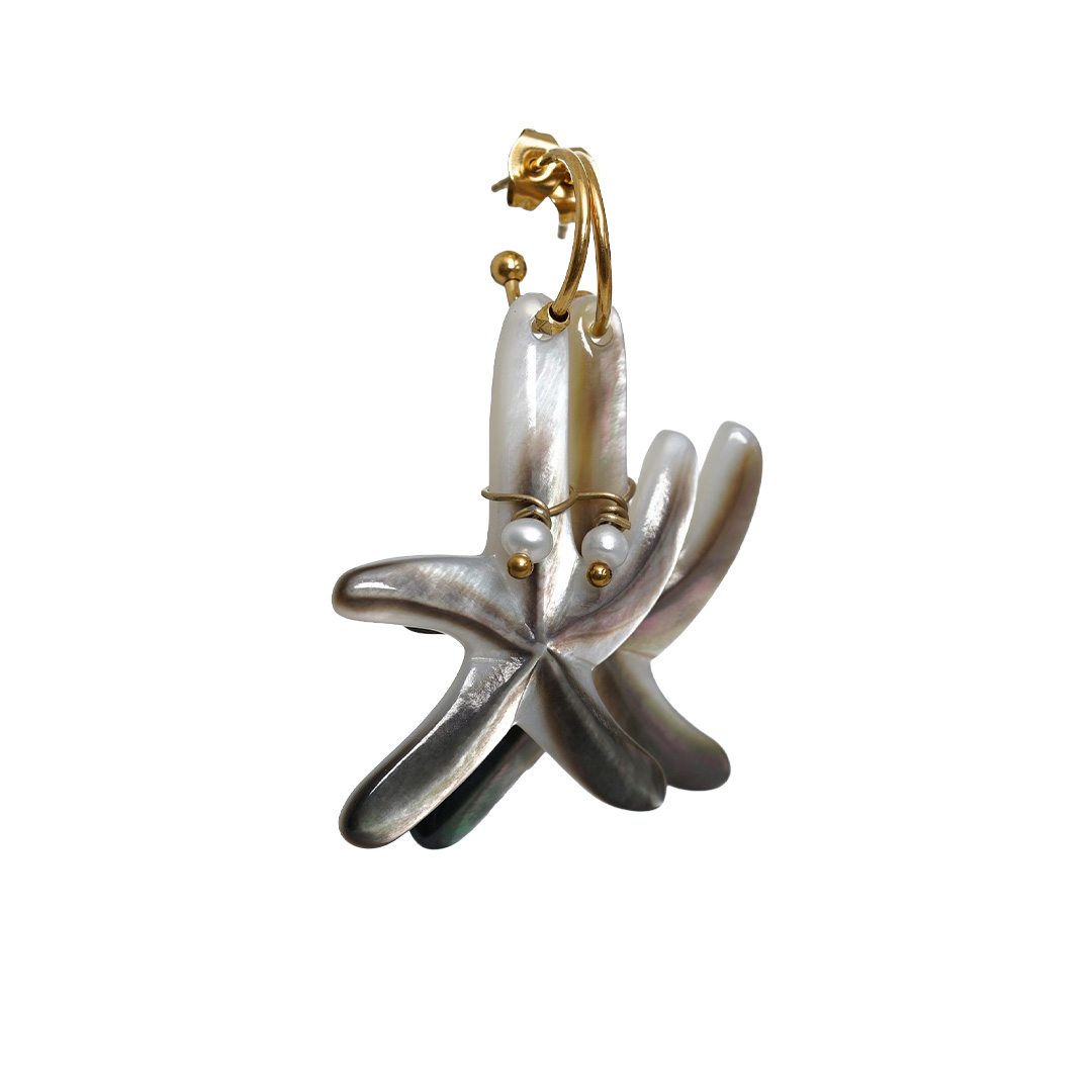 zeester schelp goud blacklip van pimpsandpearls pim hangend