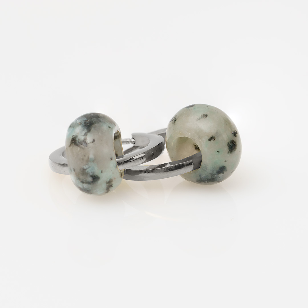 creolen donut grijs larvikiet edelsteen van pimpsandpearls pim