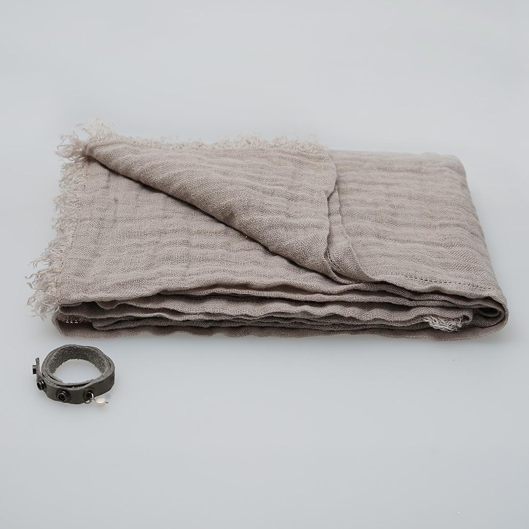 sjaal cashmere beige rechthoek linnen 140 x 180 cm van pimpsandpearls pim
